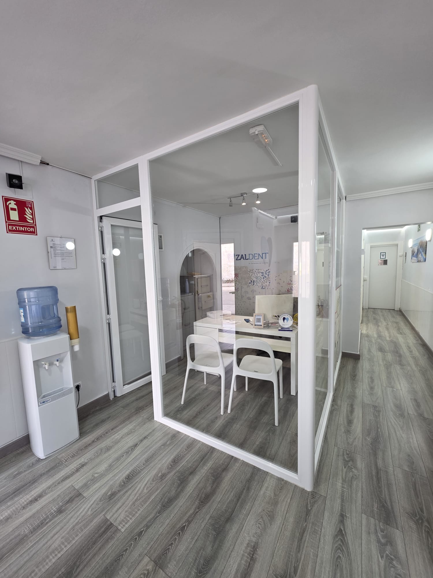 Instalaciones de clínica dental Zaldent Velada